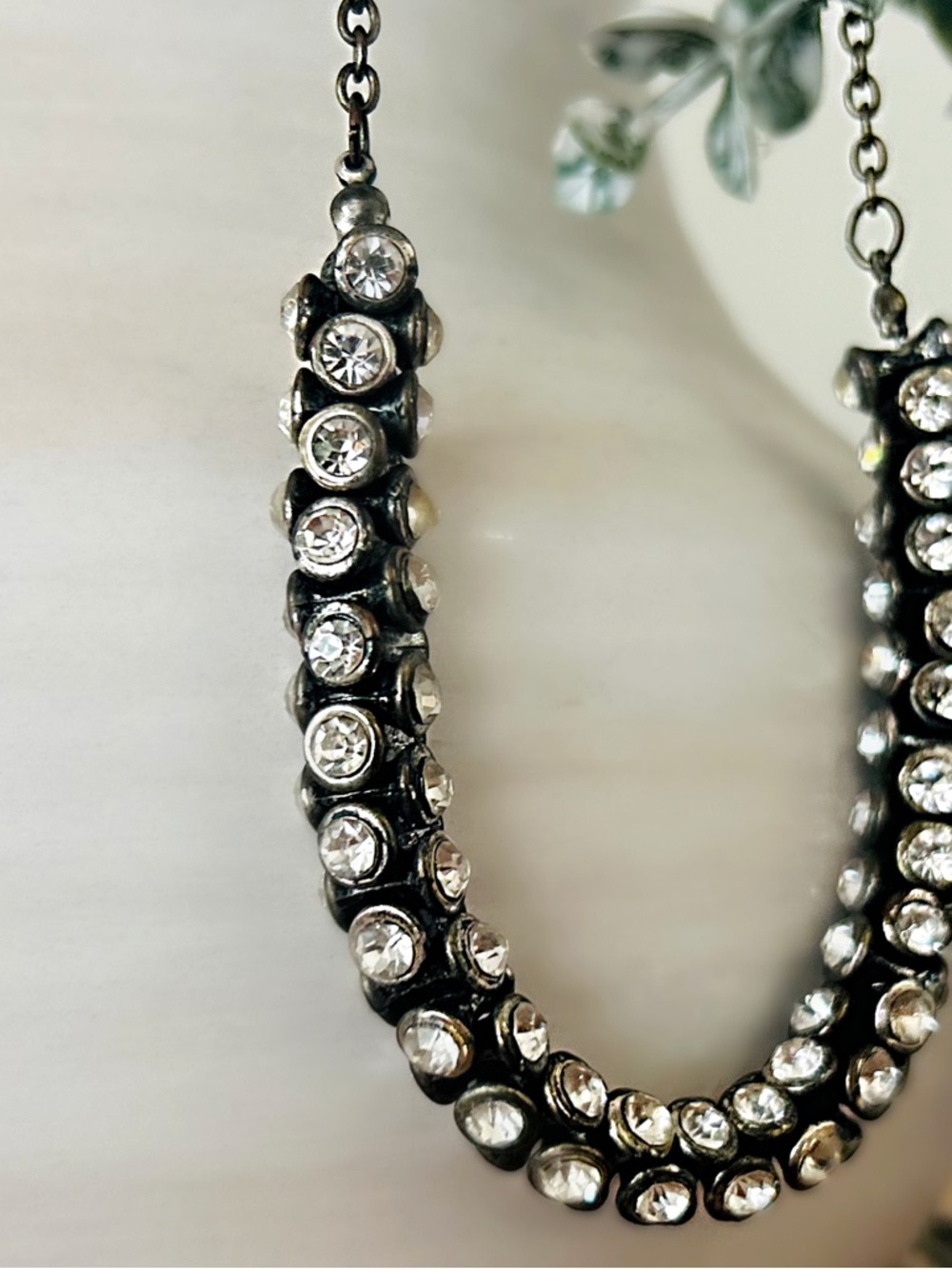 *NWOT Rhinestone Tubular Design Necklace - Picture 5 of 8